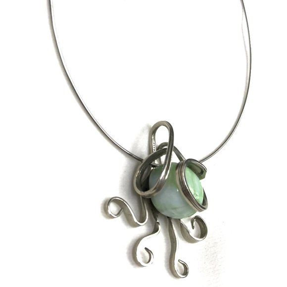 Silver plated octopus hand made necklace Gorgeous - Picture 3 of 12